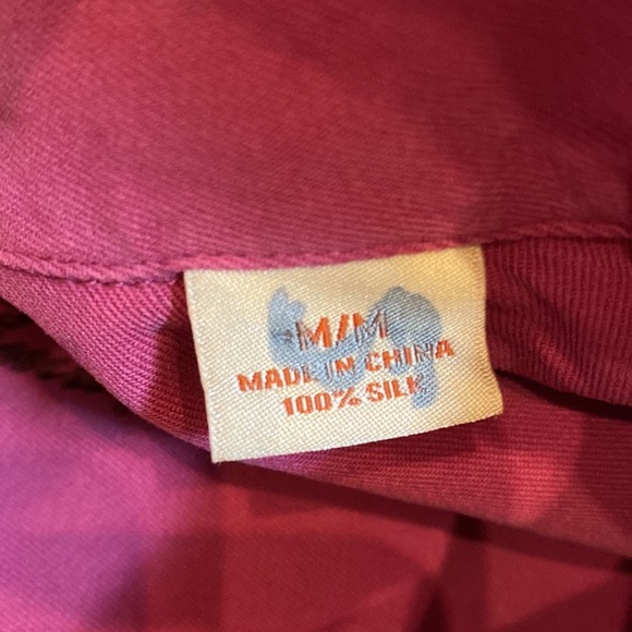 Tommy Bahama Dark Rose Button Down Silk Shirt Size Medium - Picture 2 of 14